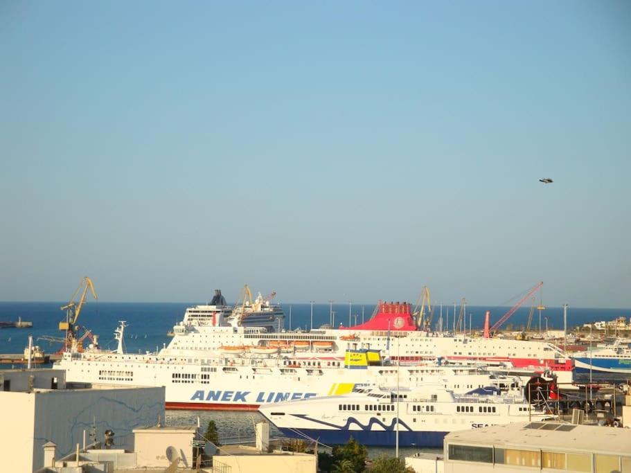 Centre Penthouse With Seaview * Heraklion (Crete)