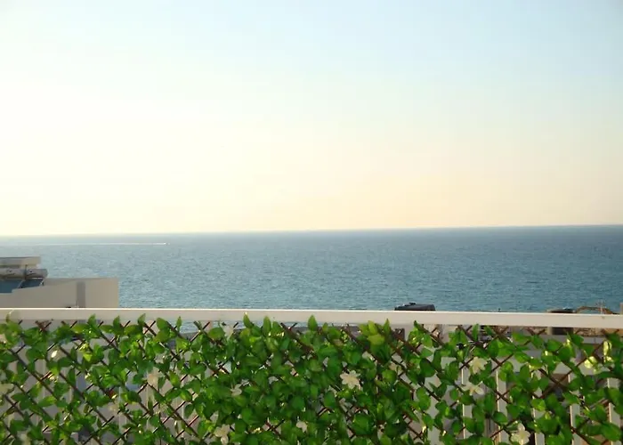 Centre Penthouse With Seaview