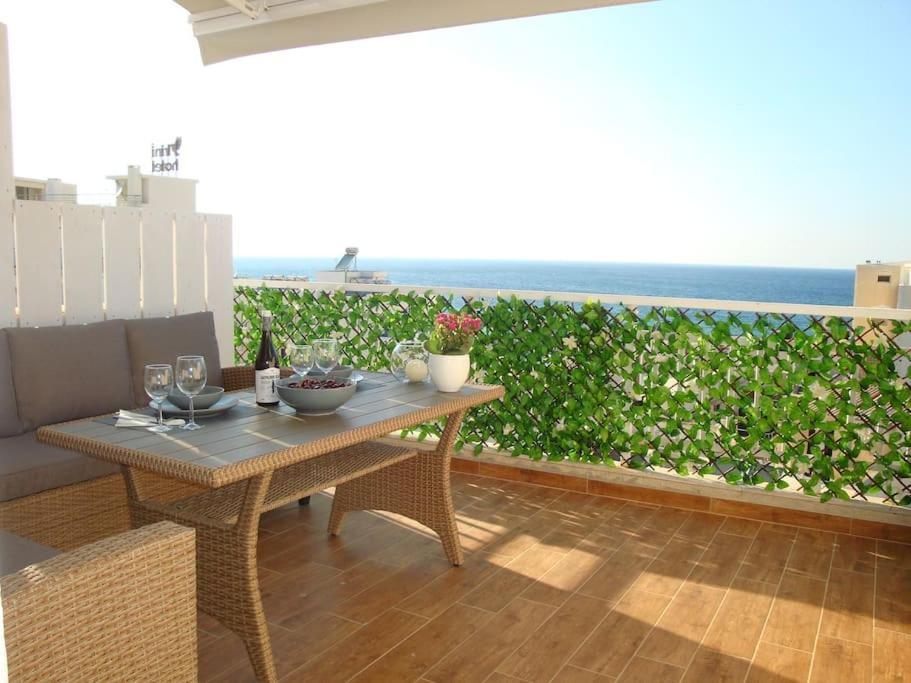 Centre Penthouse With Seaview *
