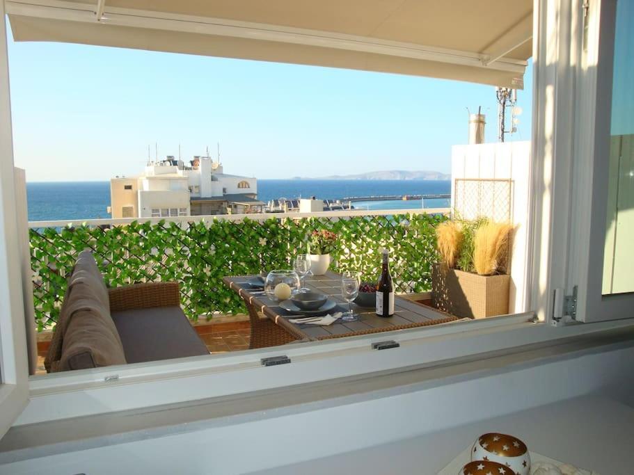 Centre Penthouse With Seaview *